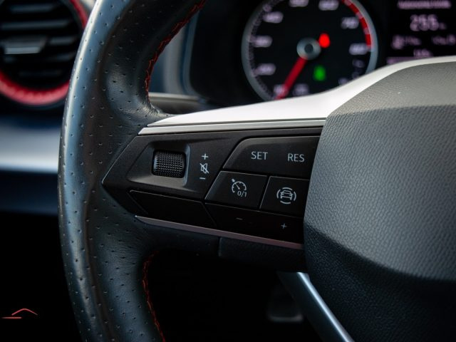 SEAT Arona usata, con Sensori di parcheggio posteriori