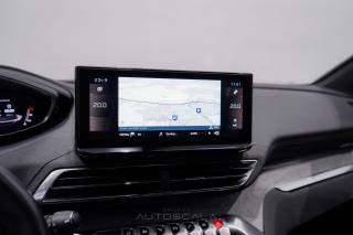 PEUGEOT 5008 usata, con Volante in pelle