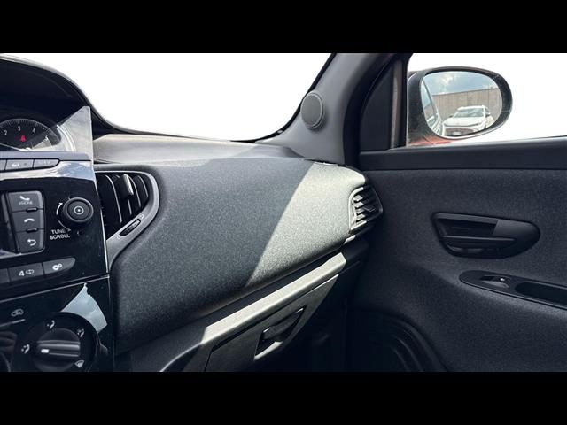 LANCIA Ypsilon usata 14