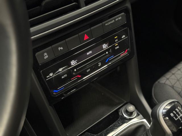 VOLKSWAGEN T-Cross usata, con Sedile posteriore sdoppiato