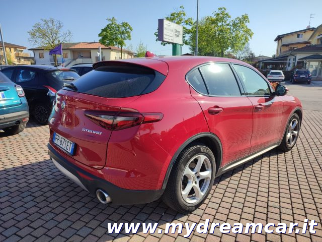 ALFA ROMEO Stelvio usata, con Autoradio