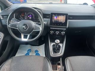 RENAULT Clio usata, con Autoradio