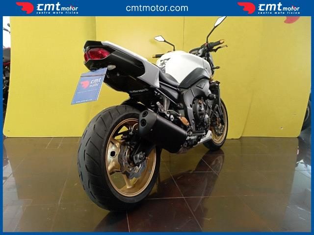 YAMAHA FZ8 usata 3