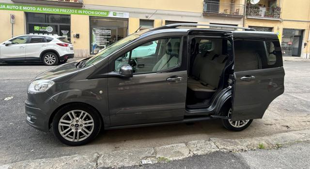 FORD Tourneo Courier usata 32