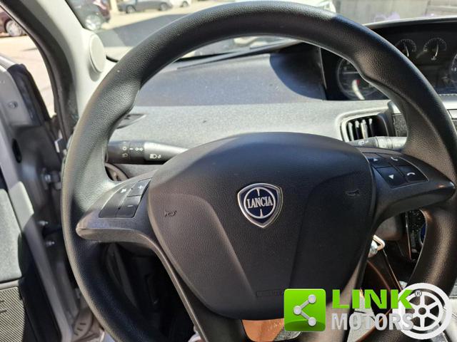 LANCIA Ypsilon usata, con Autoradio