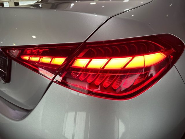 MERCEDES-BENZ C 220 usata, con Servosterzo