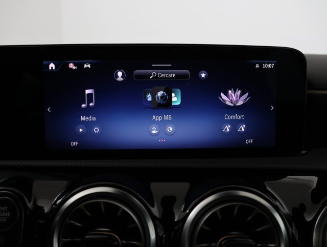 MERCEDES-BENZ A 180 usata, con Luci diurne LED