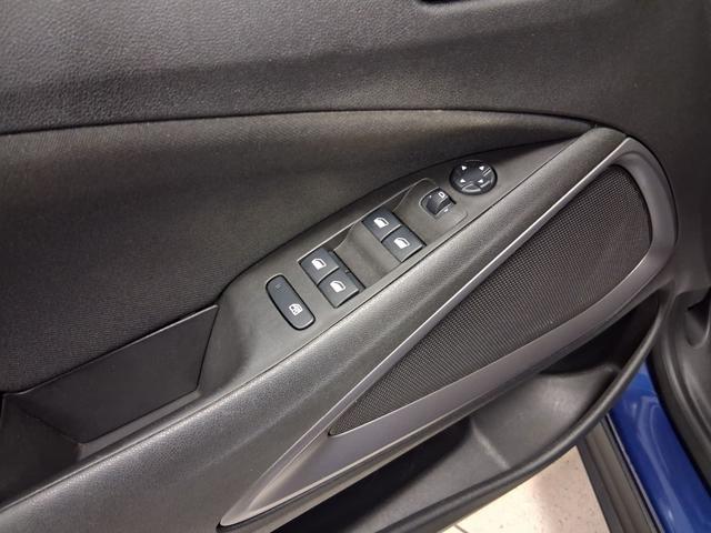 OPEL Crossland X usata, con Sedile posteriore sdoppiato