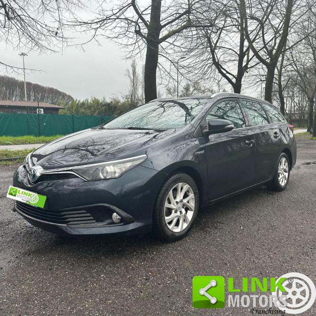 TOYOTA Auris usata, con ABS