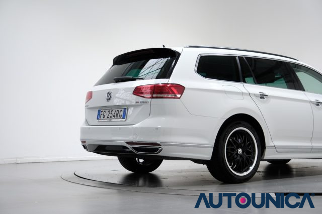 VOLKSWAGEN Passat Variant usata 54