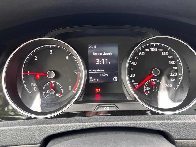 VOLKSWAGEN Golf usata, con Touch screen