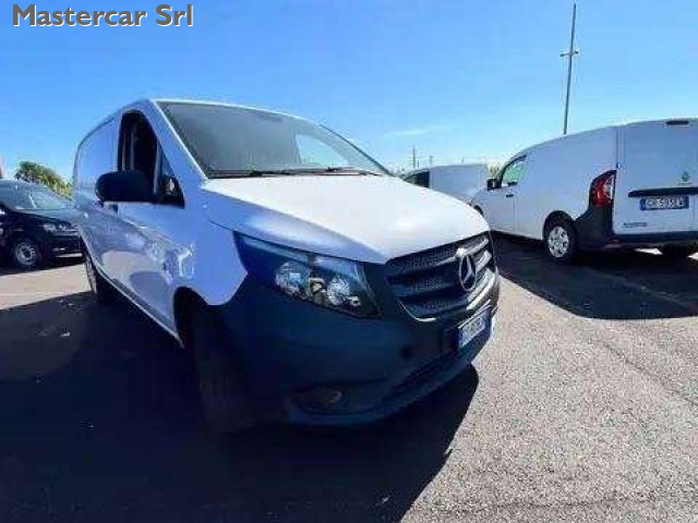 MERCEDES-BENZ Vito usata, con Airbag