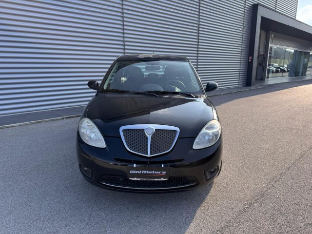 LANCIA Ypsilon usata, con Airbag
