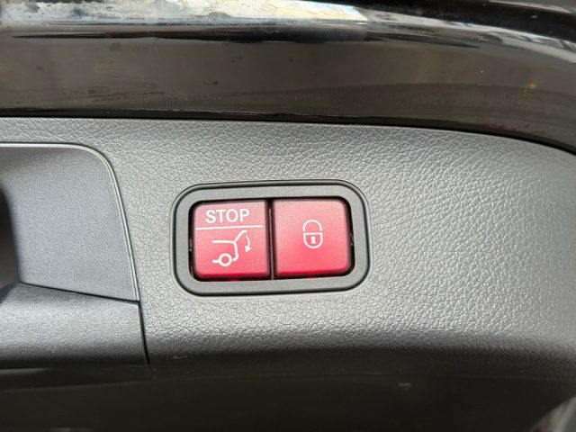 MERCEDES-BENZ GLA 200 usata, con Airbag testa