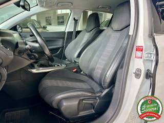 PEUGEOT 308 usata, con Controllo automatico clima