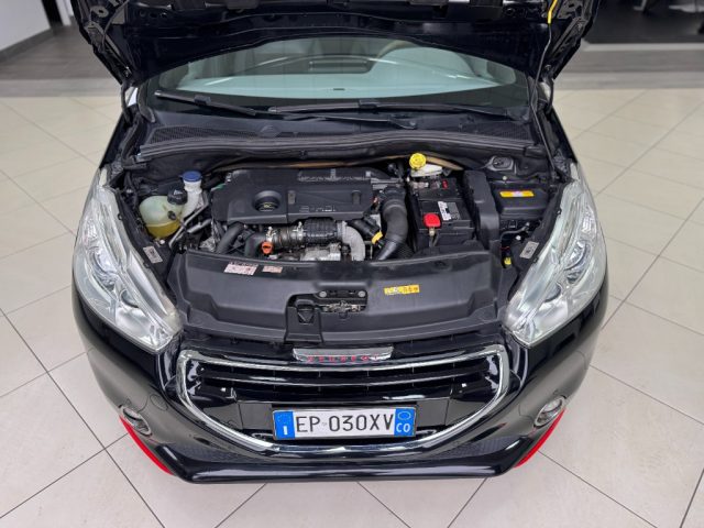 PEUGEOT 208 usata, con Sensori di parcheggio posteriori