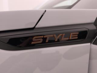 PEUGEOT 2008 usata, con Controllo automatico clima