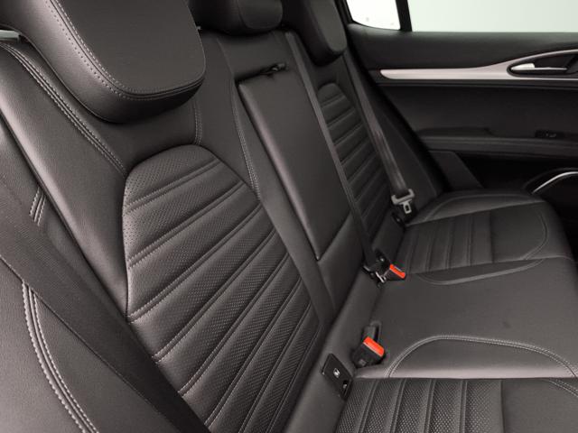 ALFA ROMEO Stelvio usata, con Portellone posteriore elettrico