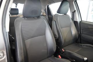 TOYOTA Yaris usata 24