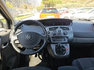 RENAULT Grand Scenic usata 16