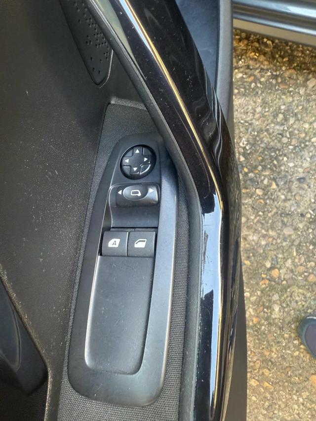 PEUGEOT 208 usata, con Controllo trazione