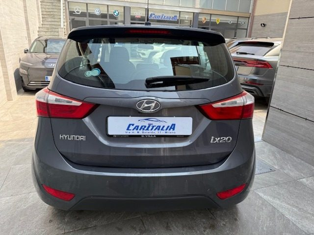 HYUNDAI iX20 usata, con Alzacristalli elettrici