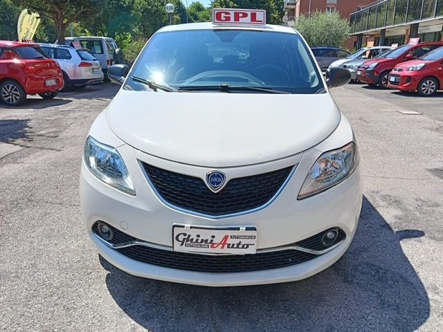 LANCIA Ypsilon usata, con Controllo trazione