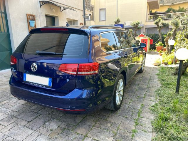 VOLKSWAGEN Passat Variant usata, con Airbag laterali