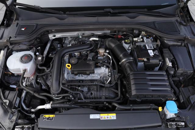 VOLKSWAGEN Golf Variant usata, con Schermo multifunzione interamente digitale