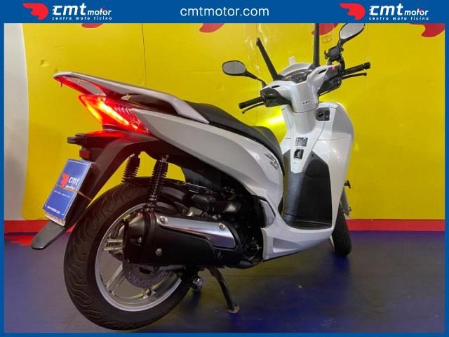 HONDA SH 300 i usata 3