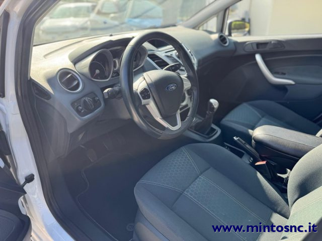 FORD Fiesta usata, con Autoradio
