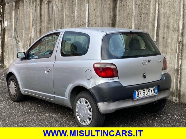 TOYOTA Yaris usata, con Sedile posteriore sdoppiato