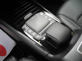 MERCEDES-BENZ GLB 200 usata, con Isofix