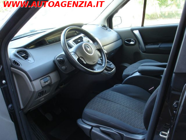 RENAULT Scenic usata 11