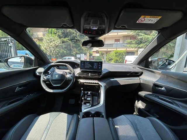 PEUGEOT 5008 usata, con Boardcomputer