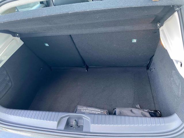 RENAULT Clio usata, con Sensori di parcheggio anteriori