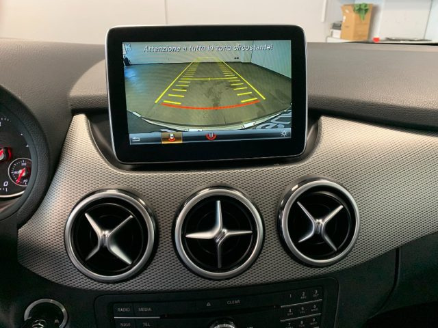 MERCEDES-BENZ B 180 usata, con Cronologia tagliandi