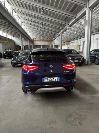 ALFA ROMEO Stelvio usata, con Leve al volante