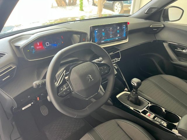 PEUGEOT 2008 usata, con Sensori di parcheggio posteriori