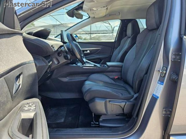 PEUGEOT 3008 usata, con Volante in pelle