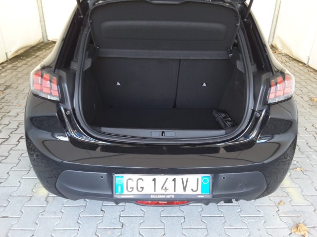 PEUGEOT 208 usata, con Volante in pelle