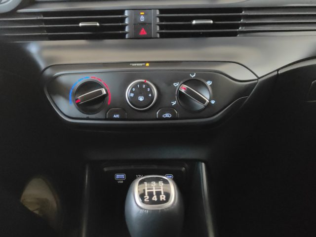 HYUNDAI i20 usata 12