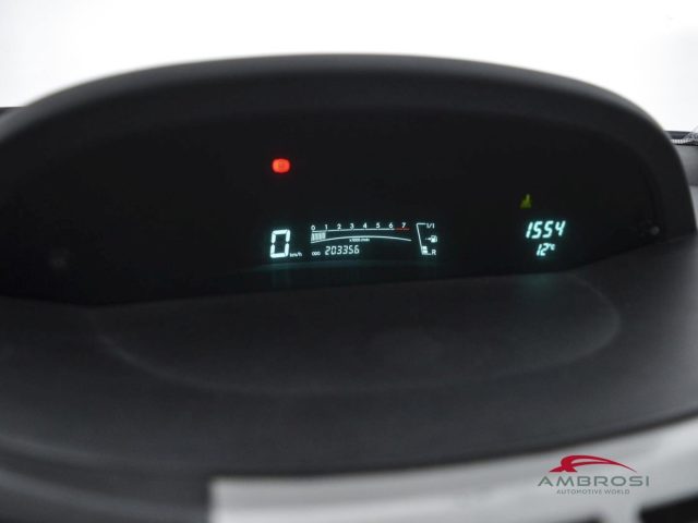 TOYOTA Yaris usata 12