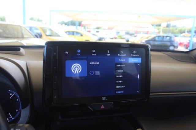 TOYOTA Yaris Cross usata, con Autoradio digitale