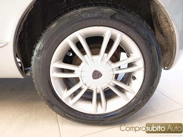 LANCIA Ypsilon usata 24