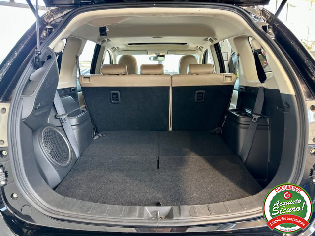 MITSUBISHI Outlander usata, con Touch screen