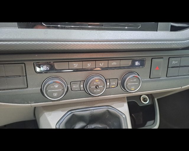 VOLKSWAGEN T6 Caravelle usata, con Chiusura centralizzata telecomandata
