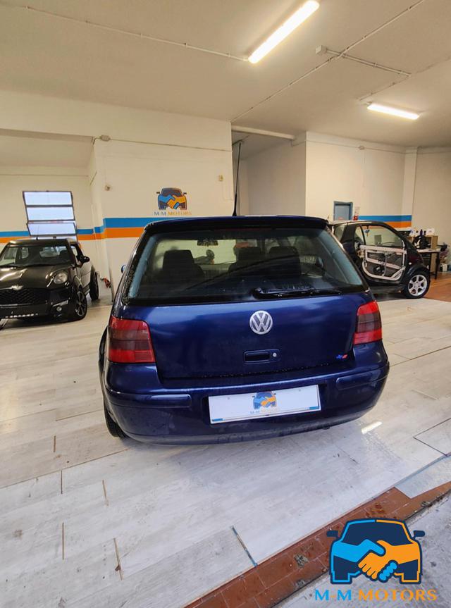 VOLKSWAGEN Golf usata, con Alzacristalli elettrici