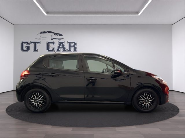 PEUGEOT 208 usata, con Autoradio