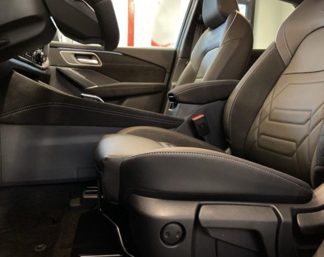 NISSAN Qashqai usata, con Sedili riscaldati